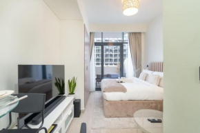 Homely Studio Apartment for 2 with a relaxing balcony in Meydan